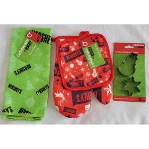5 Hershey Oven Mitts Kitchen Towel Snowman Snowflake Cookie Cutter Christmas Set
